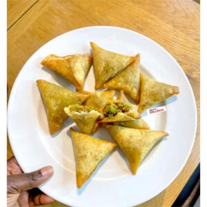 Crunchy Nigerian samosa